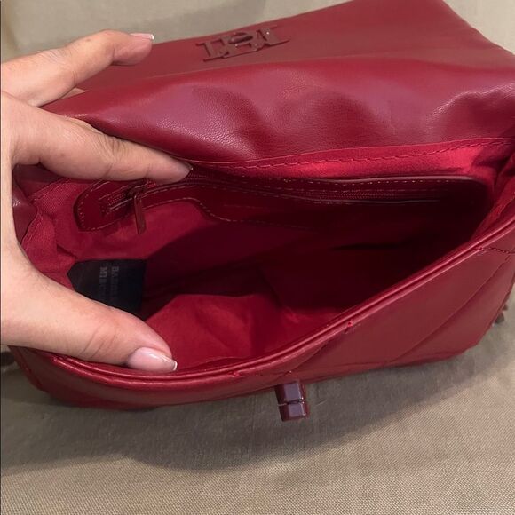 NWT Badgley Mischka Red Quilted Chain Crossbody Bag MSRP $129 - Picture 6 of 8
